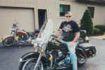 dale on road king.jpg (24829 bytes)